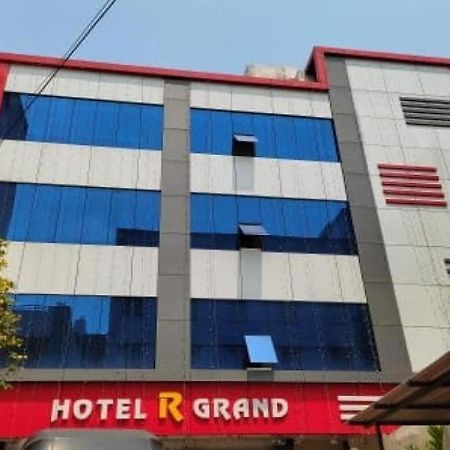 Oyo Flagship 80855 Hotel R Grand Vijayawāda Zewnętrze zdjęcie
